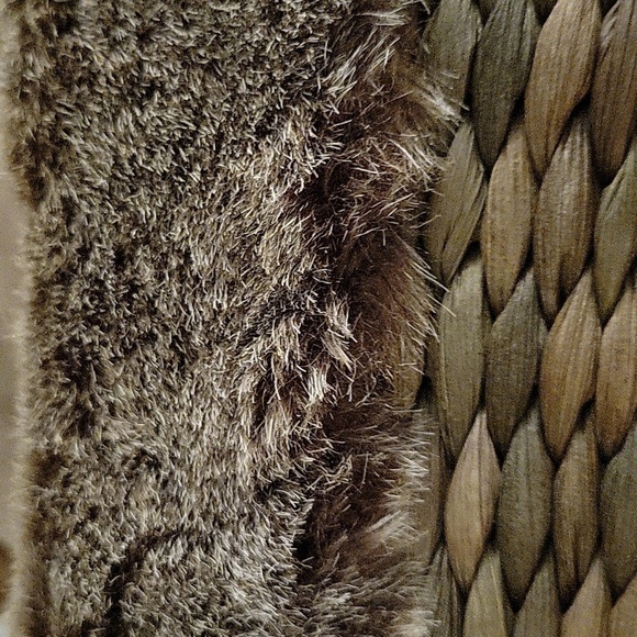 3/$30 BATH & BODY WORKS Brown Faux Fur Wicker Tote Basket Bag - Picture 6 of 8